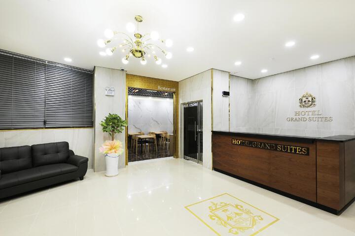 Wolmido Grand Suite Hotel