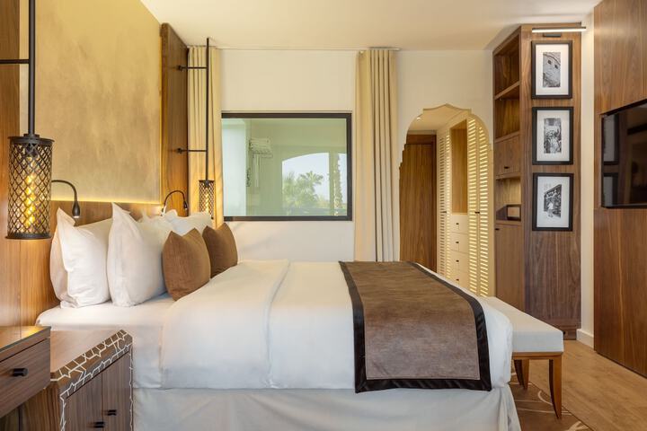 Room 15 of 61