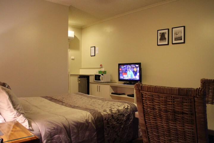 Room 12 of 52