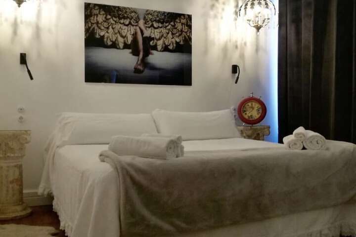 Room 27 of 53