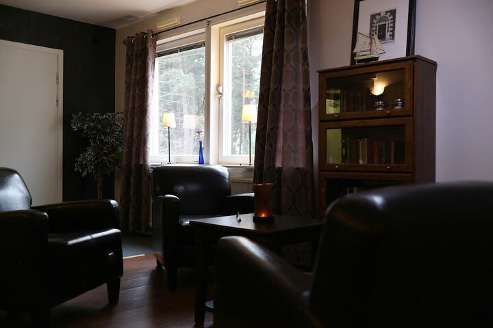 Guest Lobby