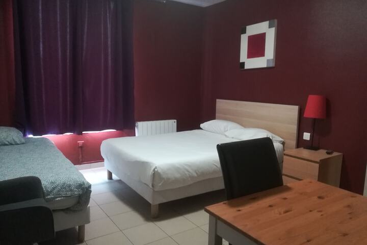 Room 12 of 27