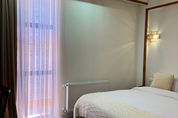 Room 21 of 42