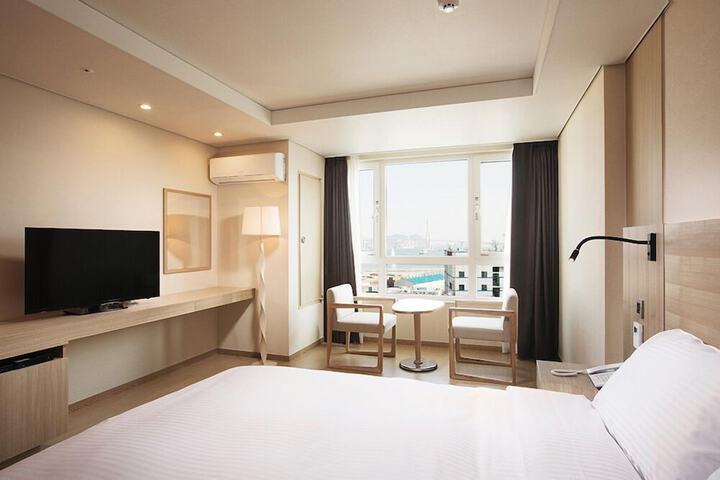 Room 17 of 72
