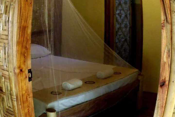 Room 3 of 77