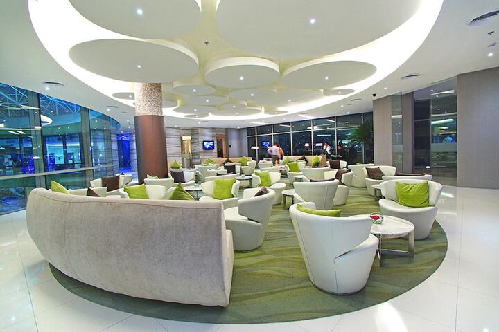 Lounge 186 of 204