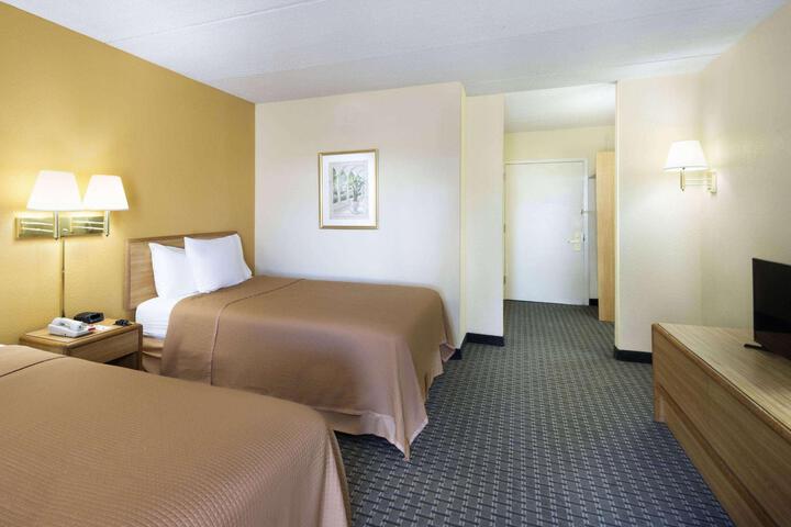 2 Double Beds (2 of 8)