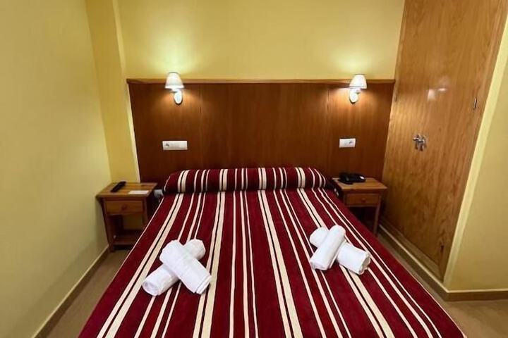 Room 2 of 11
