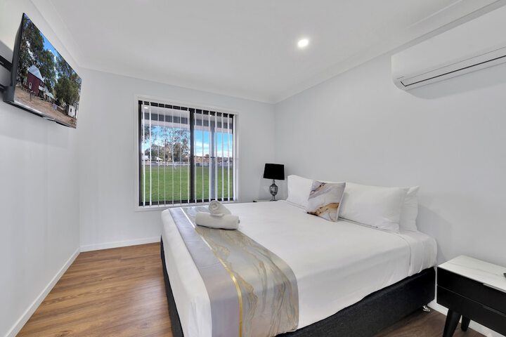 Room 28 of 157