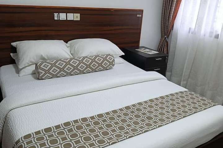 Room 3 of 16