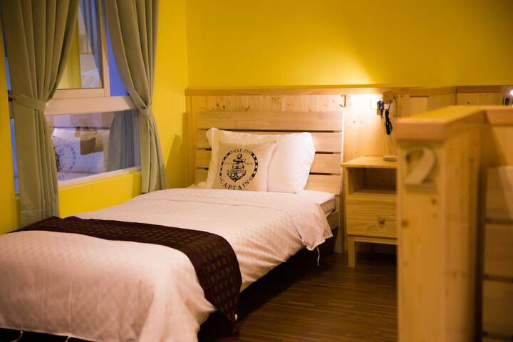 Room 14 of 50