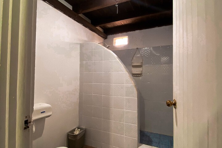 Room 45 of 69