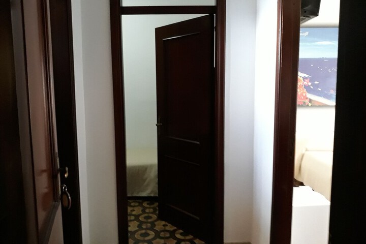 Room 11 of 51