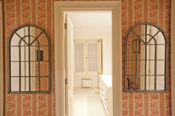 Room 28 of 45