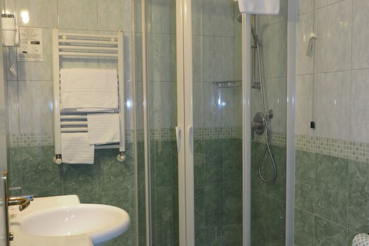 Room 60 of 114