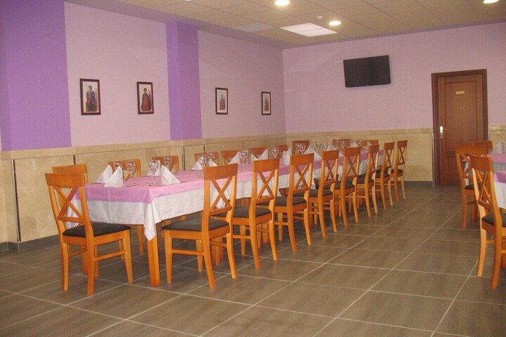 Dining 49 of 62