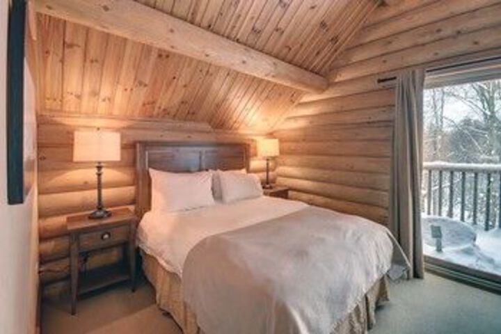 Room 10 of 26