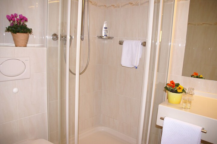 Room 55 of 161