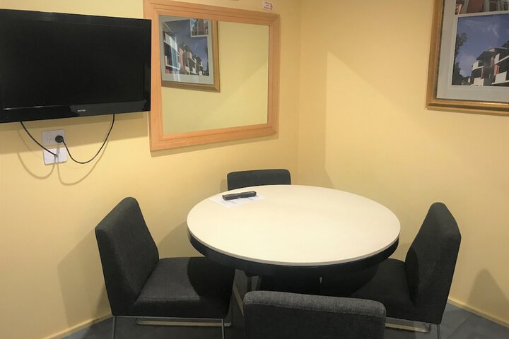 Room 28 of 99