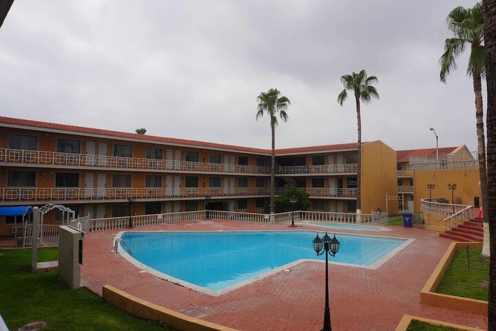 Hotel with Pool