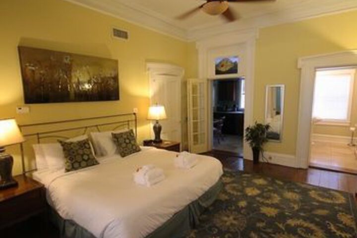 Room 21 of 76