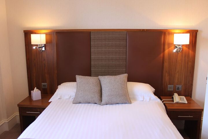 Room 8 of 88