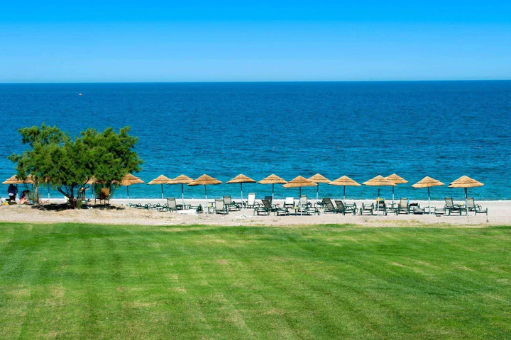 Mythos Beach Resort