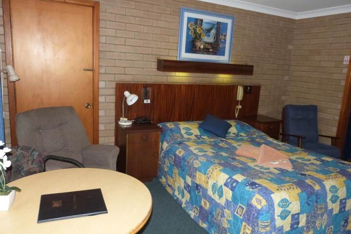 Room 15 of 35