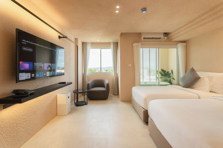 Room 37 of 65
