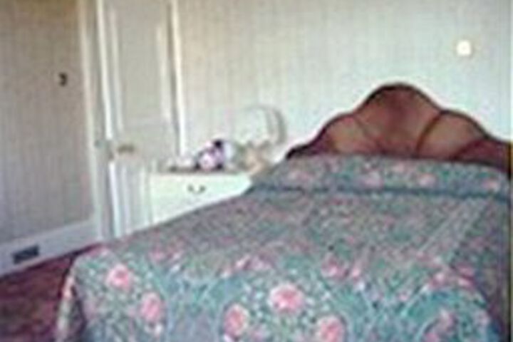 Room 17 of 35