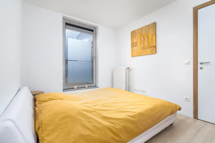 Room 2 of 15