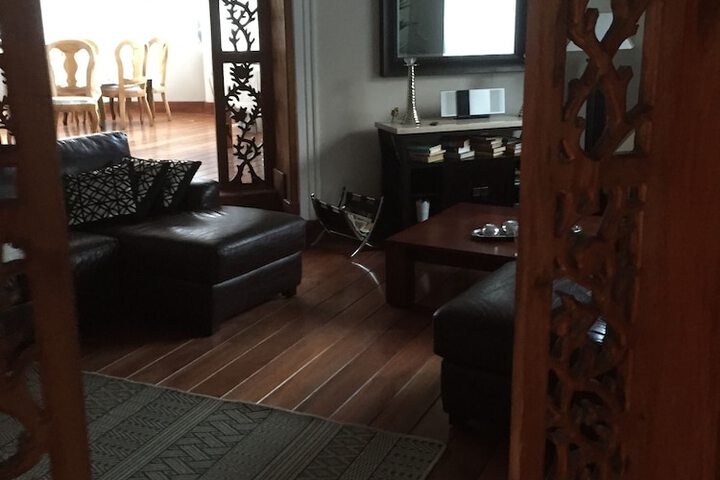 Lounge 44 of 59