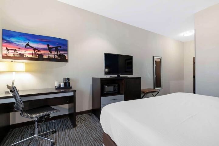 Room 11 of 35