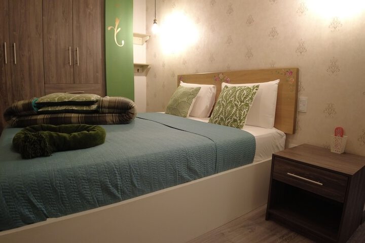 Room 9 of 62