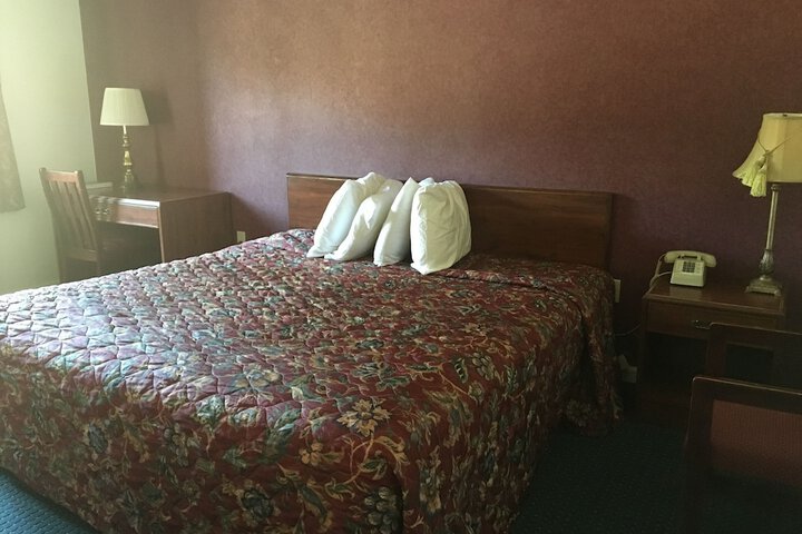 Room 4 of 19