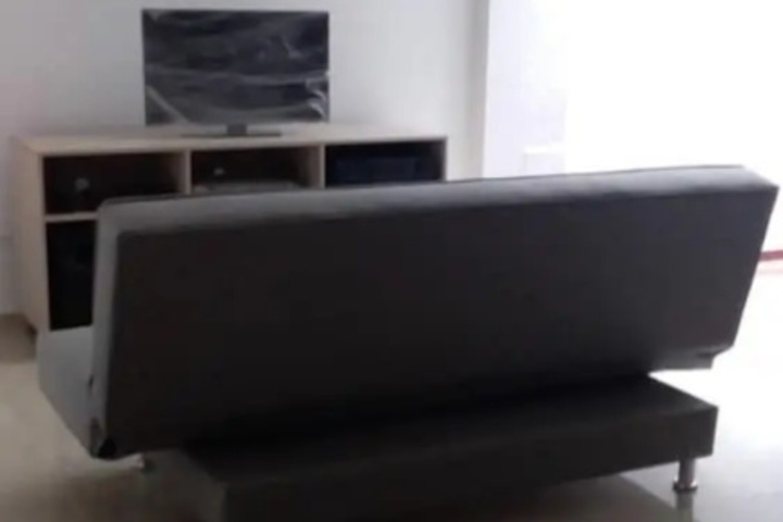Room 4 of 13