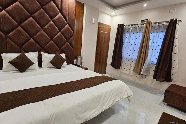 Room 14 of 31