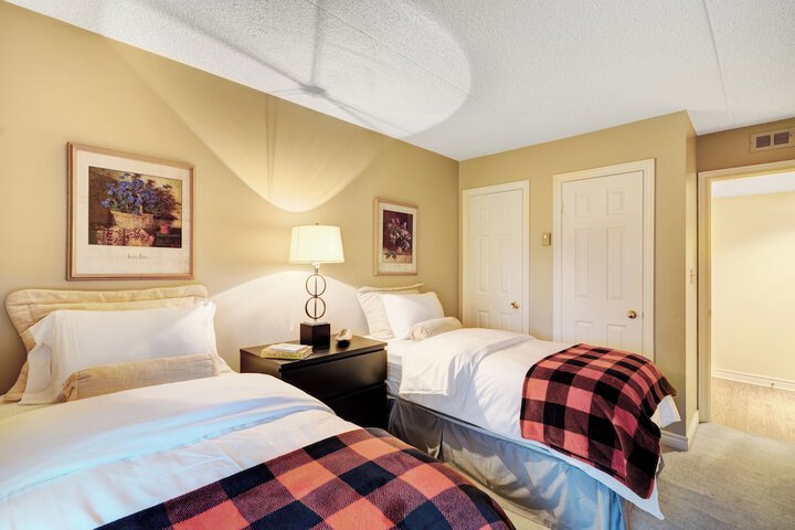 Room 117 of 457