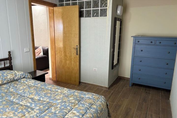 Room 4 of 53