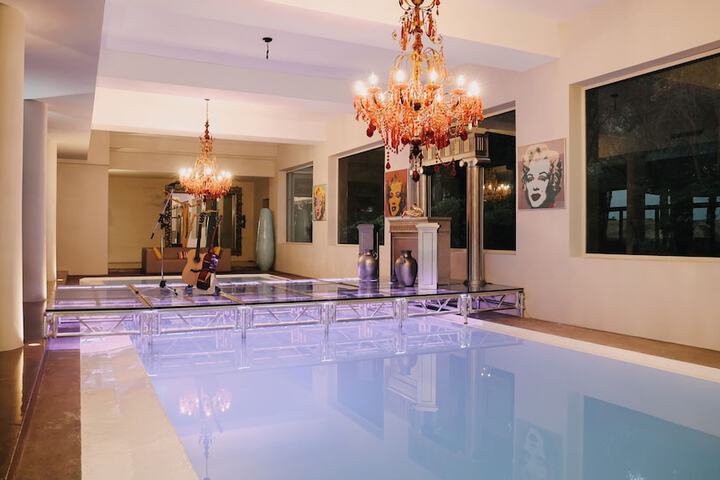 Pool 32 of 47