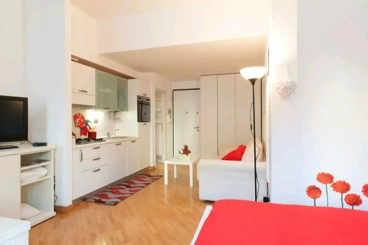 Room 4 of 11