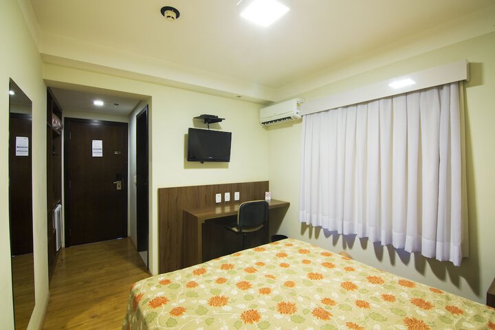 Room 85 of 119