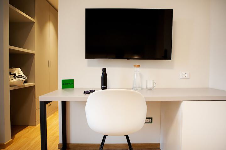 Room 2 of 73