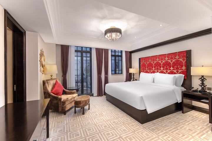 Room 5 of 50