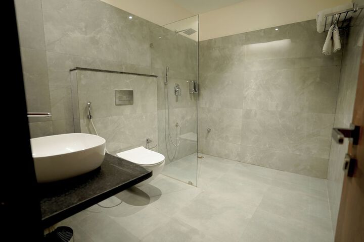 Room 5 of 7