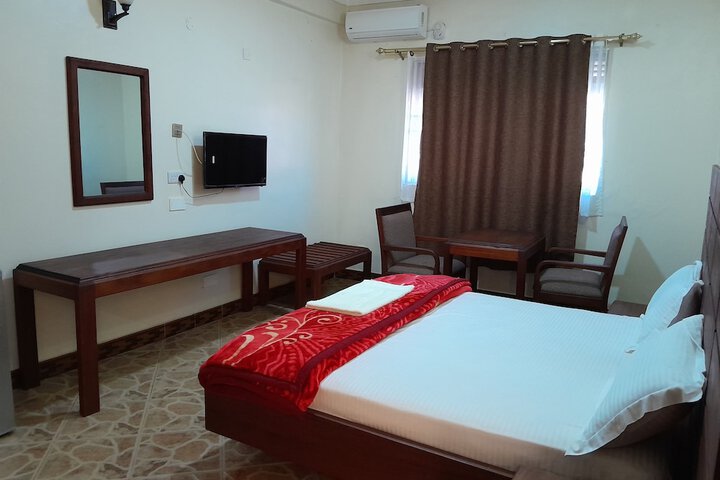 Room 2 of 19