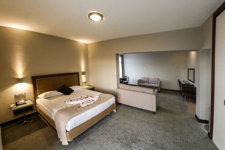 Room 12 of 41