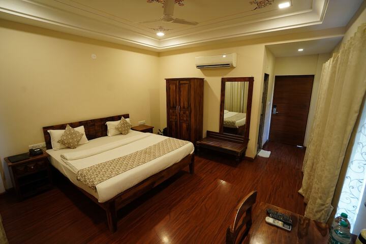 Room 13 of 59
