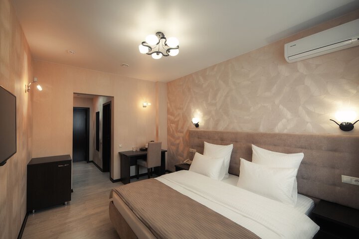 Room 6 of 39