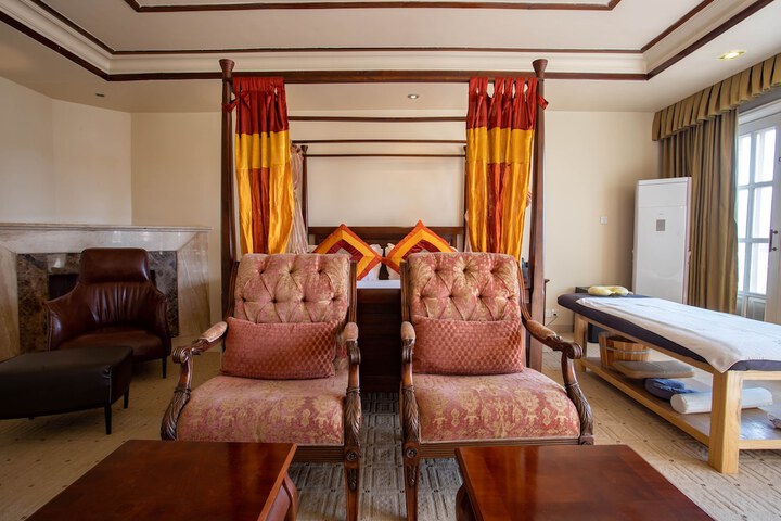Room 5 of 25